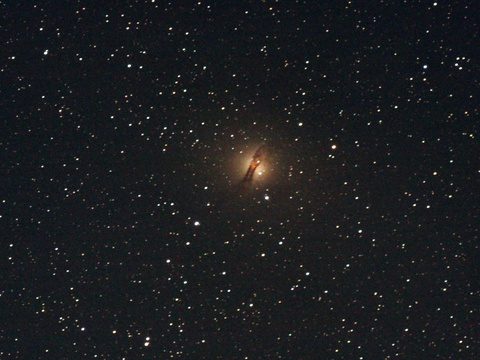 CentaurusA — Die Galaxie Centaurus A (NGC 5128) am 6.6.2016 in Teneriffa. Belichtet 11 x 60 Sekunden mit der Canon EOS 40Da am 75/500 Pentax SDHF an der StarAdventurer.