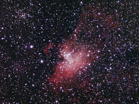Adler — Der Adlernebel am 2.9.2022 von Niels. Teleskop: Pentax 75/500 SDHF, Kamera: ASI 294 McPro, Belichtung: 50 x 60 Sekunden bei Gain 400 und -15°C Chiptemperatur + Flat und Dark