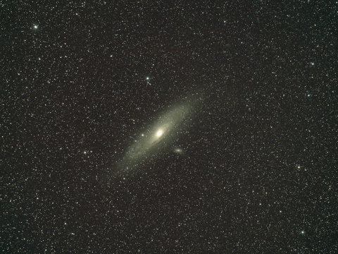 M31 — Fast 3h Belichtungszeit 167 Bilder gesrackt. Canon RP und EF f4 70-200 bei 200mm und f5. Leicht herausgschnitten. 10.9.2023 ca.1-4 Uhr. A. Schäfer